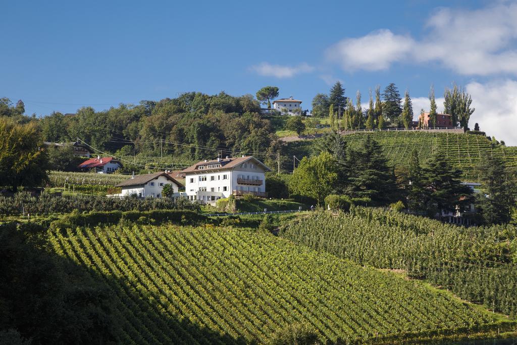 Hotel Sigmundskron Appiano Sulla Strada Del Vino Luaran gambar