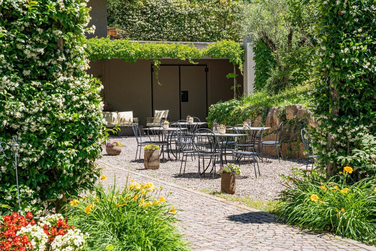 Hotel Sigmundskron Appiano Sulla Strada Del Vino Luaran gambar