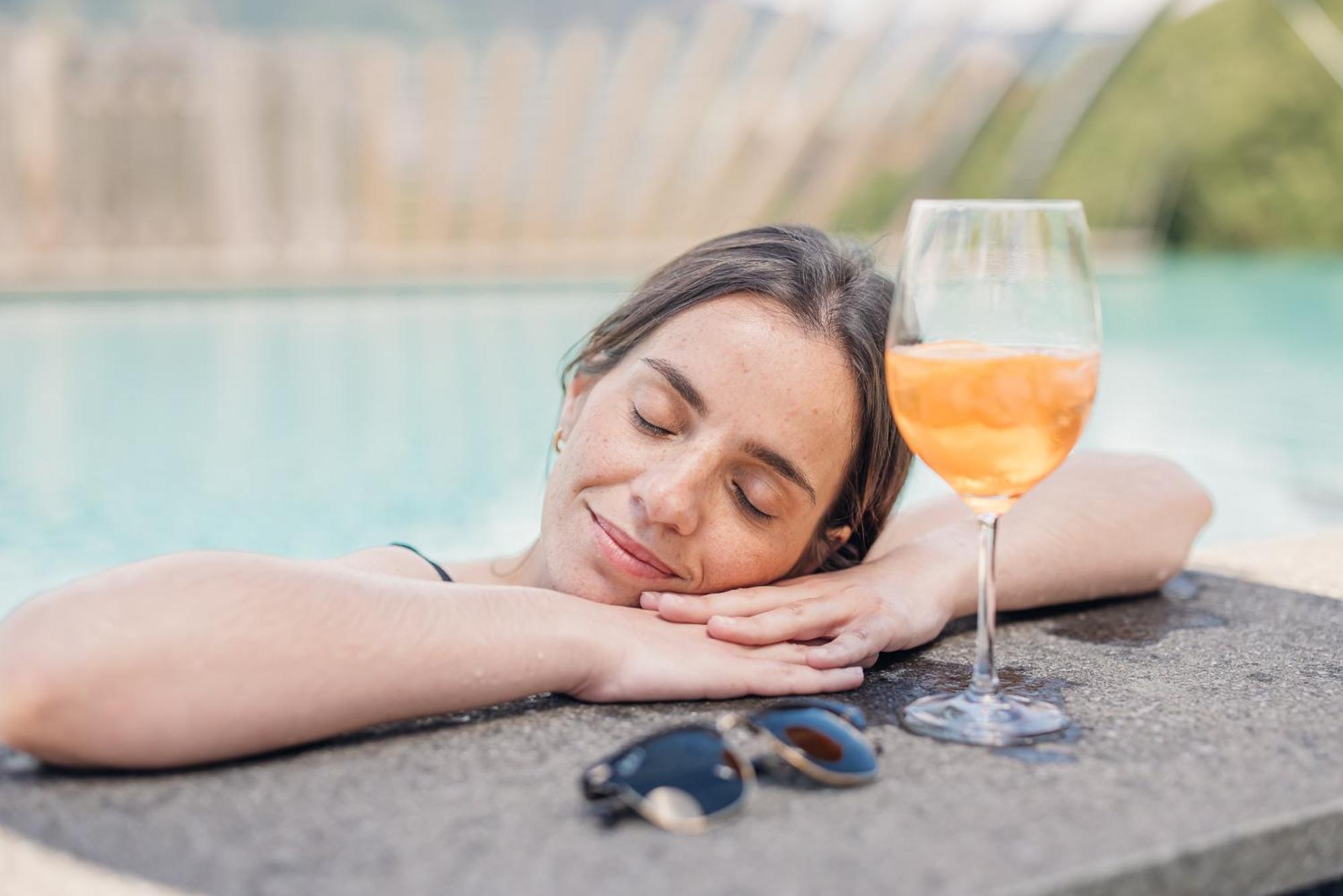 Hotel Sigmundskron Appiano Sulla Strada Del Vino Luaran gambar