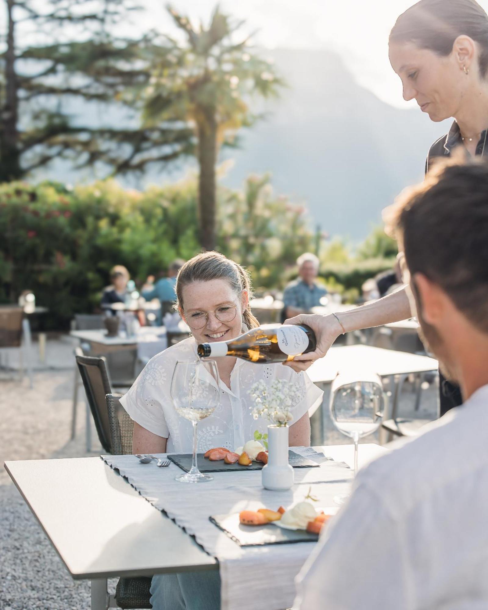 Hotel Sigmundskron Appiano Sulla Strada Del Vino Luaran gambar